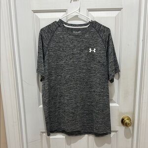 Under Armour Men's Grey Shirt